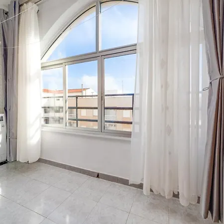 Apartment Cozy Near The Sea *