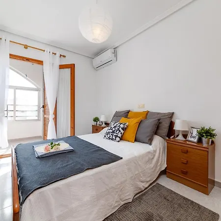 Apartment Cozy Near The Sea Torrevieja