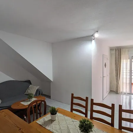 Cozy Near The Sea Apartment